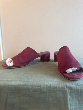 Mansur Gavriel, size 40, wine suede, 2” open toe heeled slides. Lovely shoe